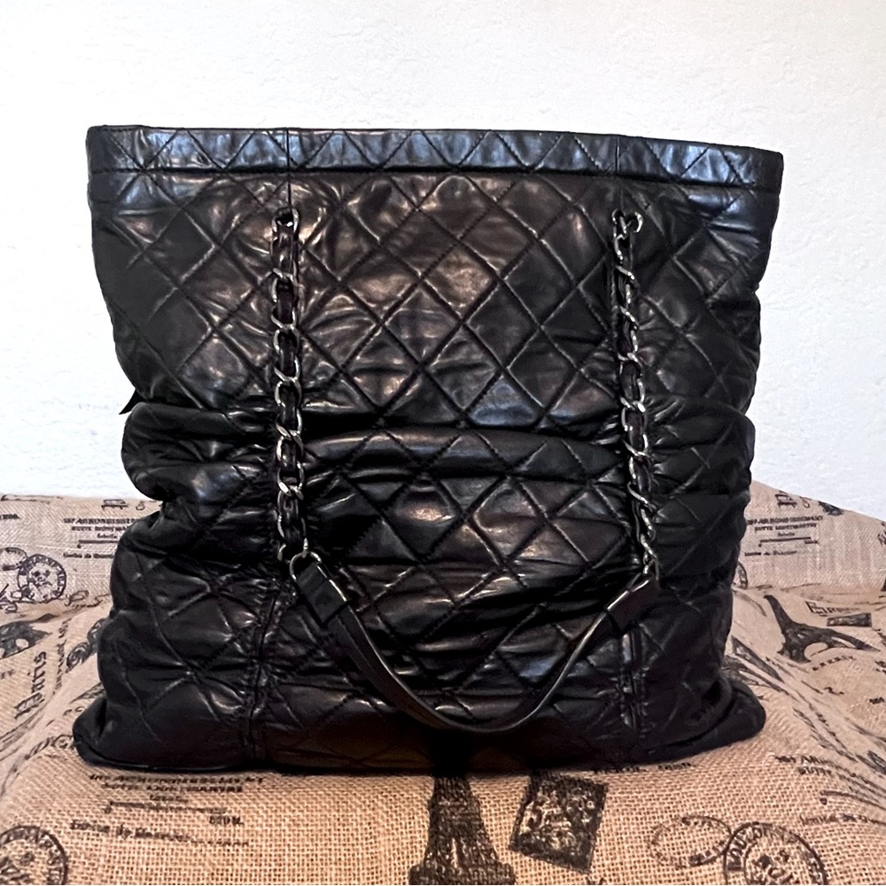 CHANEL Lambskin leather Sharpei tote